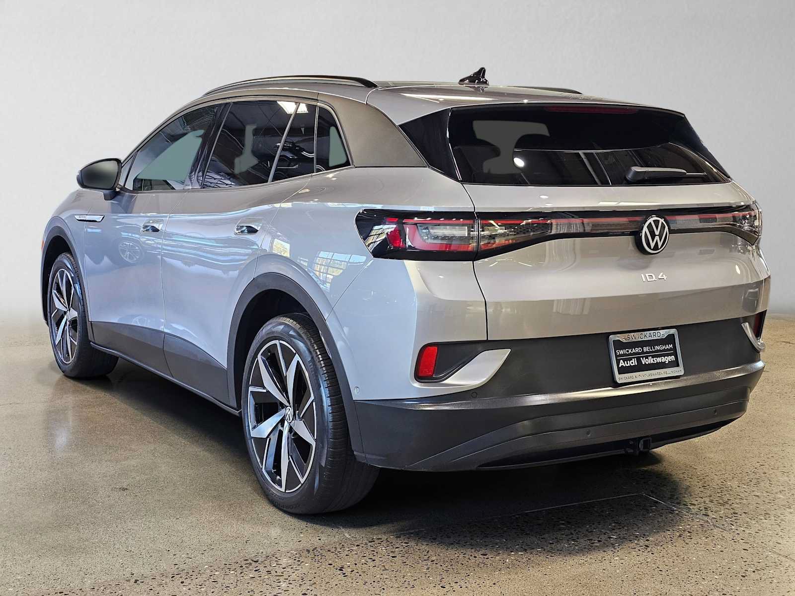 Used 2023 Volkswagen ID.4 Pro S AWD/4WD image 5