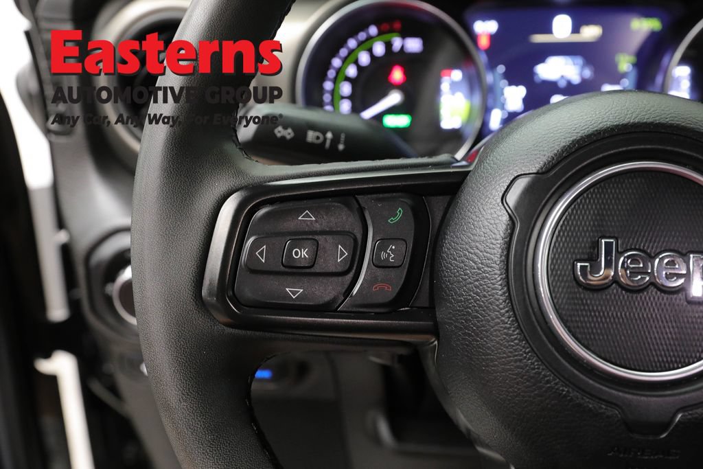 Used 2023 Jeep Wrangler Unlimited w/ Cold Weather Group AWD/4WD image 15