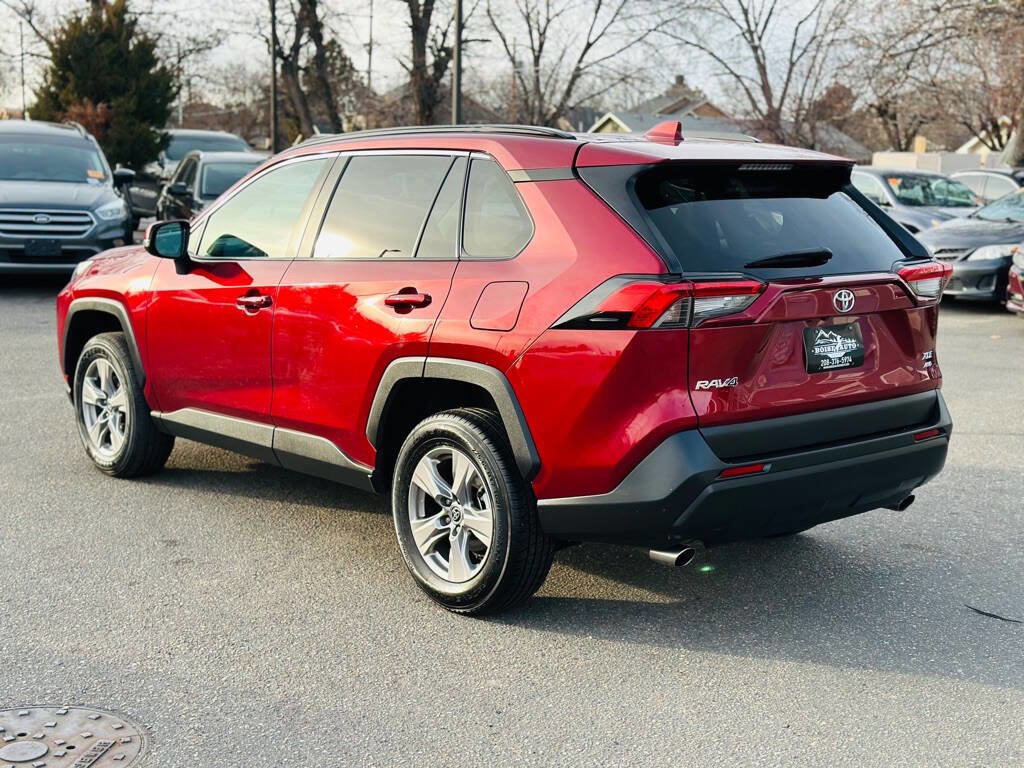 Used 2023 Toyota RAV4 XLE AWD/4WD image 5