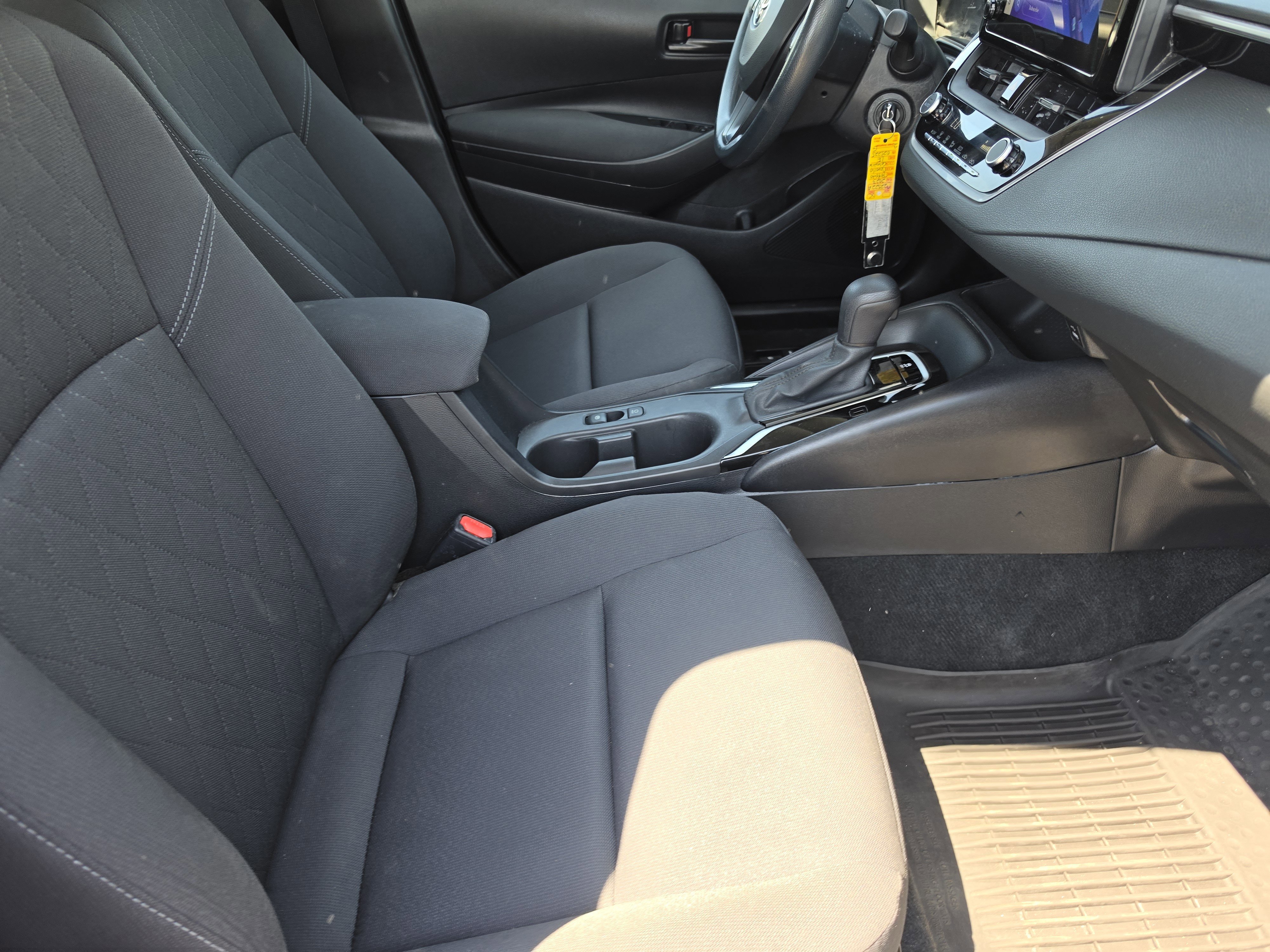 Used 2023 Toyota Corolla LE FWD image 12