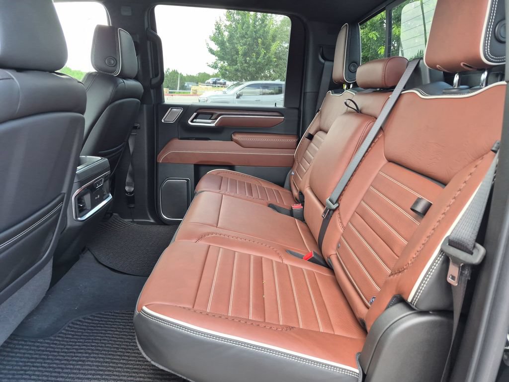 New 2026 GMC Sierra 3500 Denali Ultimate AWD/4WD image 40