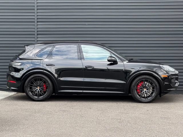 Used 2026 Porsche Cayenne GTS AWD/4WD image 8