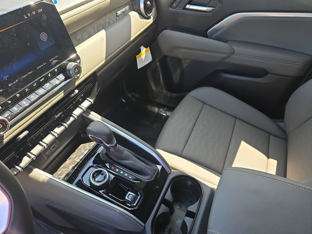 New 2026 Chevrolet Colorado ZR2 image 24