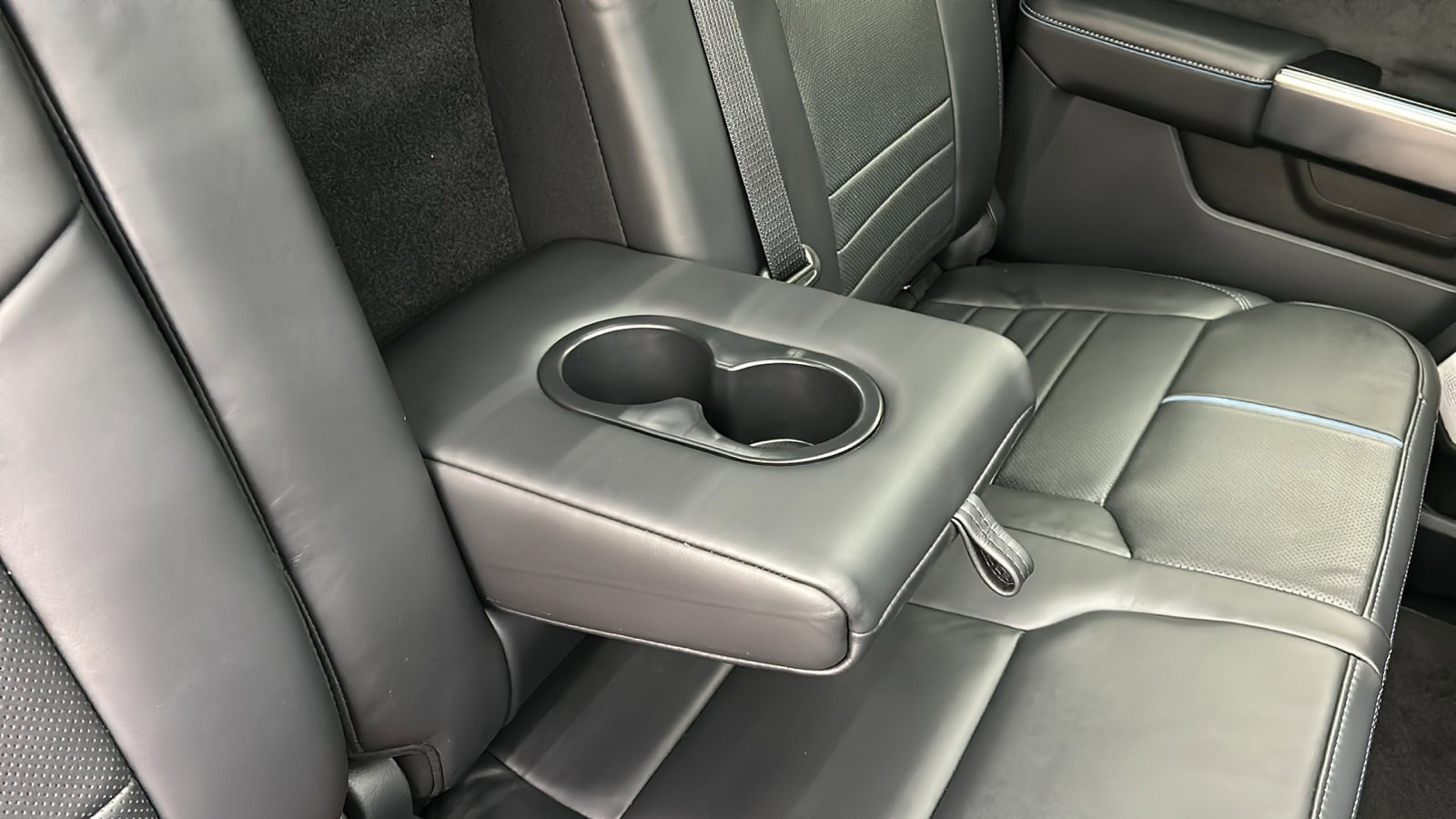 Used 2025 Ford F450 Platinum w/ FX4 Off-Road Package image 44