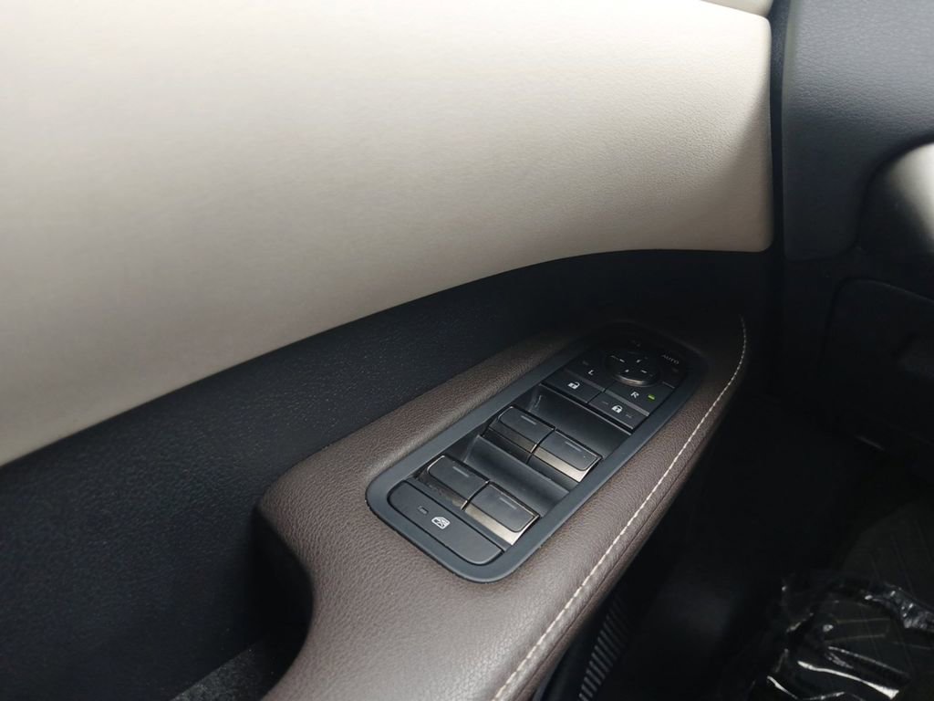 Used 2024 Lexus RX 350 FWD w/ Technology Package image 18