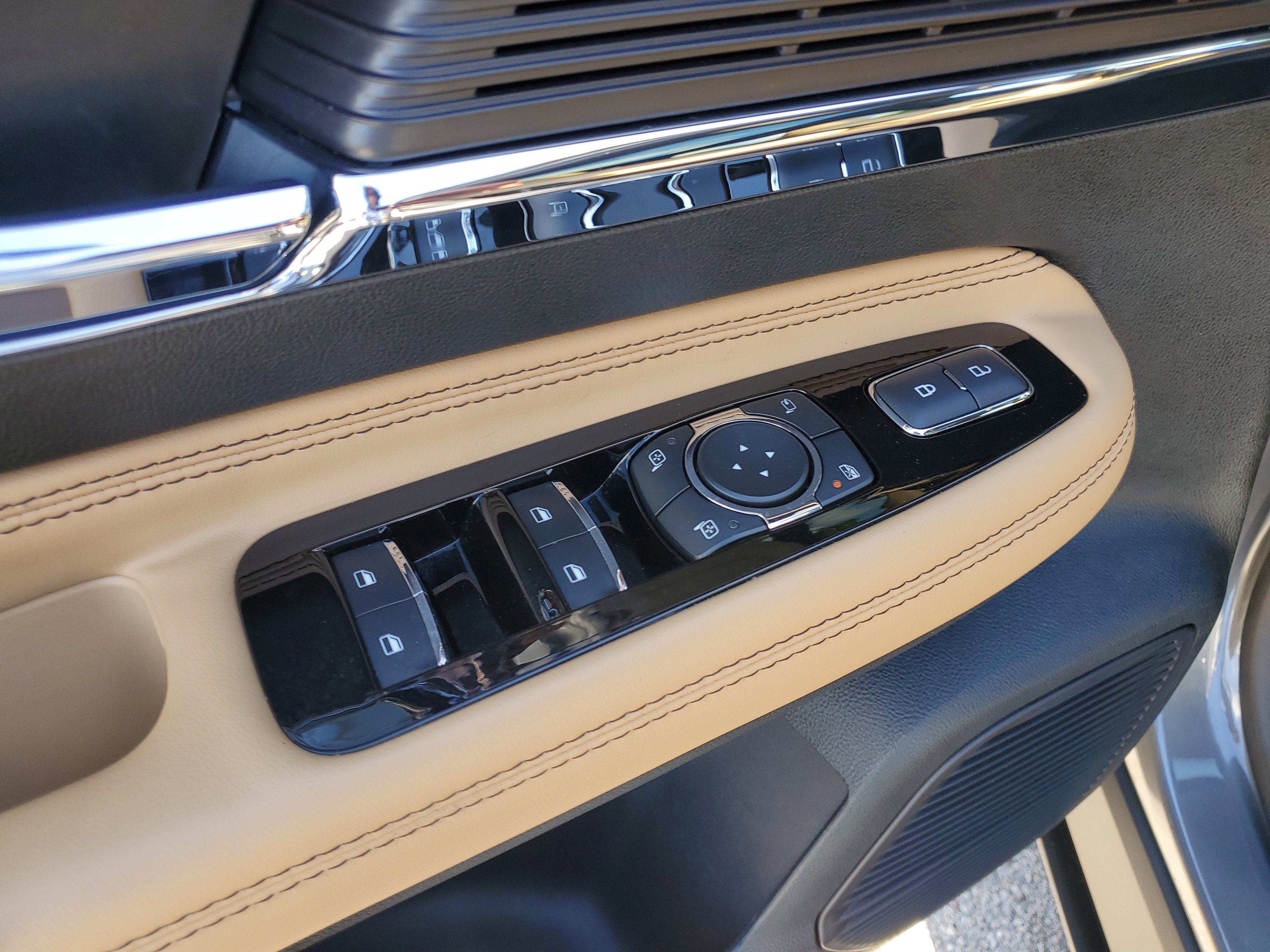 Certified 2022 Lincoln Corsair Reserve w/ Elements Package image 17