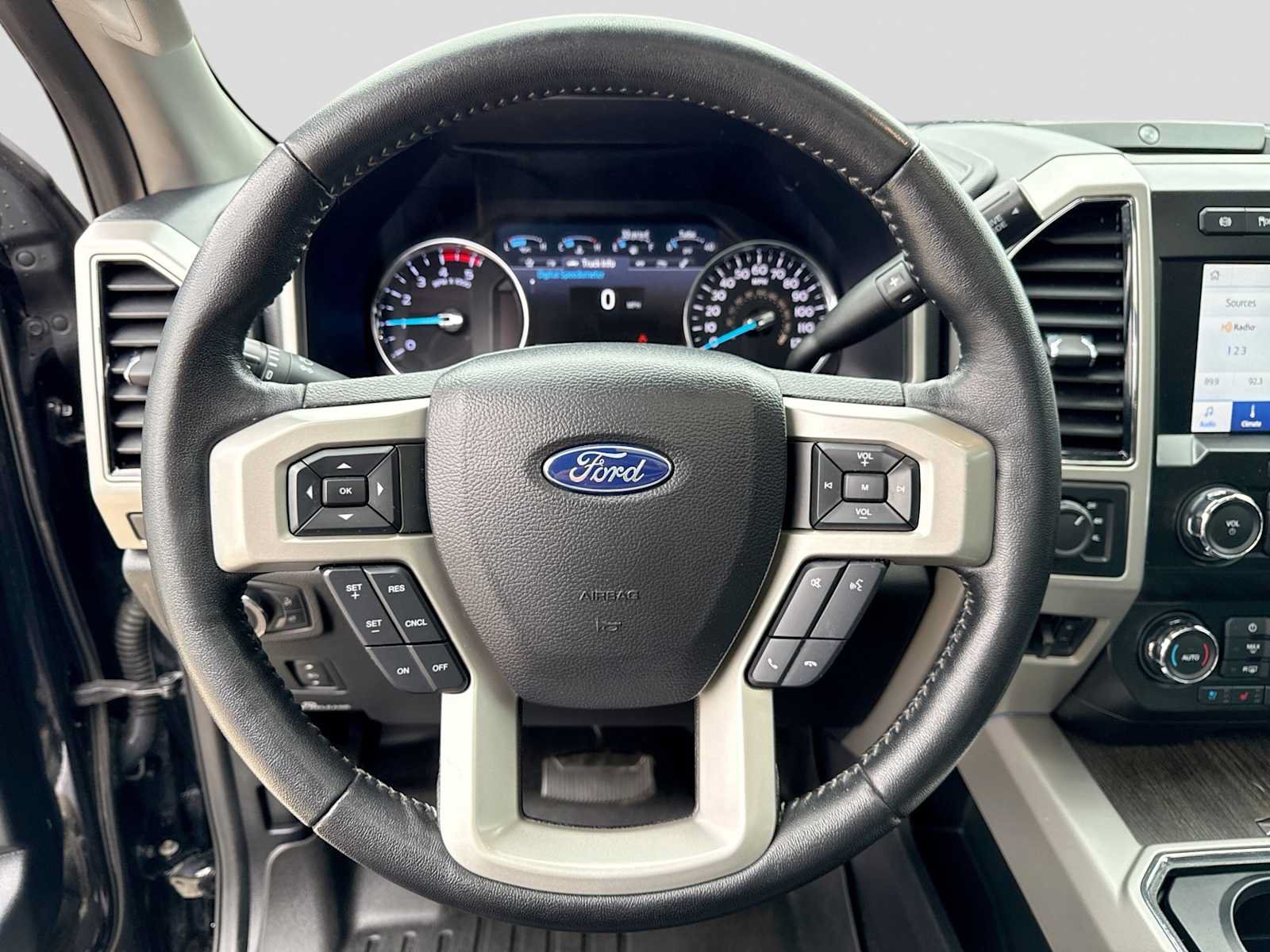 Used 2020 Ford F250 Lariat w/ Tremor Off-Road Package AWD/4WD image 24