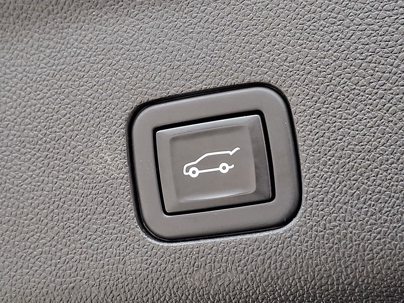 Used 2021 Chevrolet Suburban High Country w/ Premium Package image 35