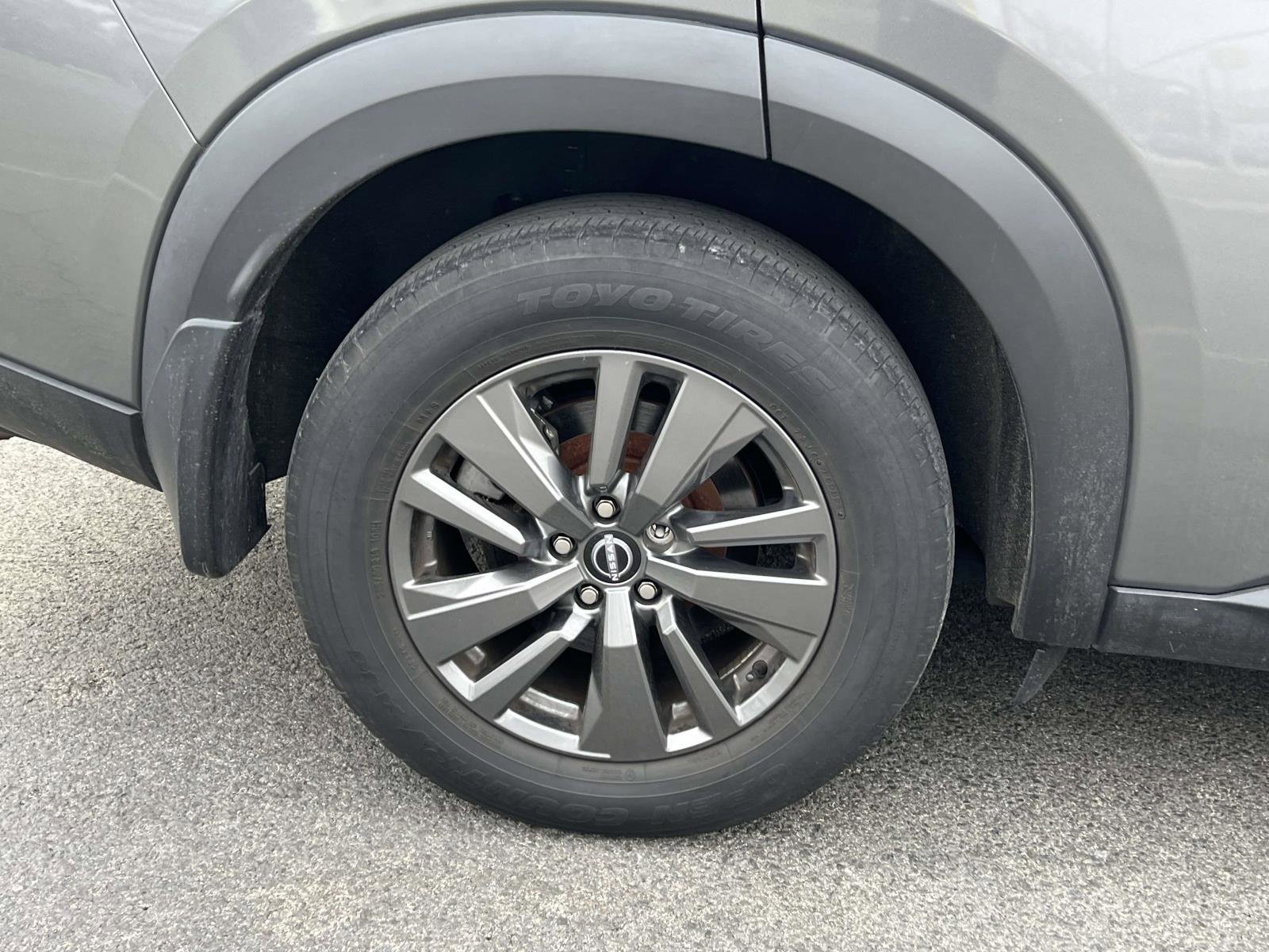 Used 2022 Nissan Pathfinder SV w/ SV Premium Package image 8