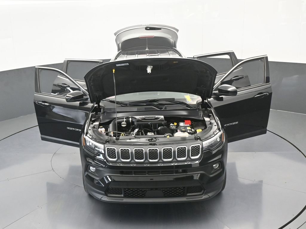 Used 2024 Jeep Compass Latitude image 68