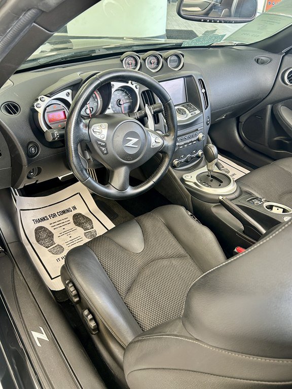 Used 2014 Nissan 370Z Touring w/ Navigation Package RWD image 10