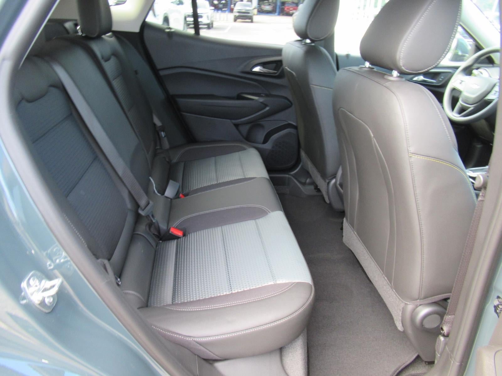 New 2026 Chevrolet Trax LT FWD image 31