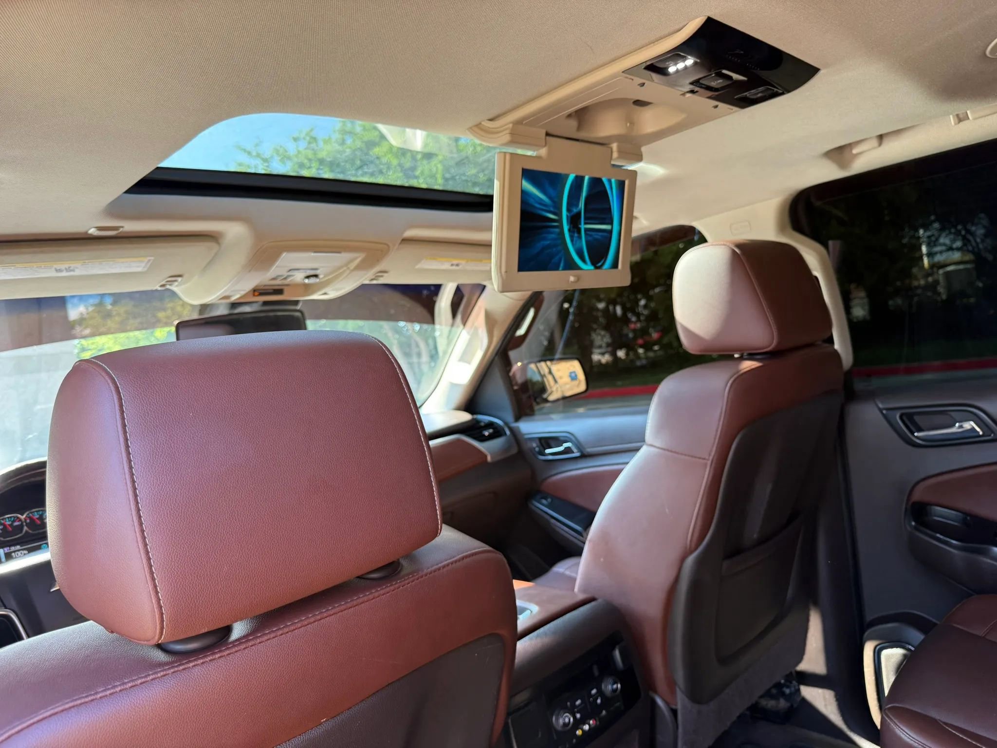 Used 2016 Chevrolet Tahoe LTZ AWD/4WD image 12