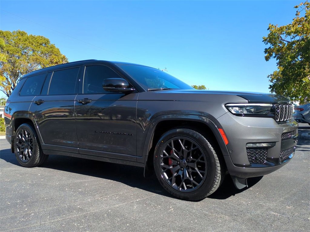 Used 2024 Jeep Grand Cherokee L Summit image 2