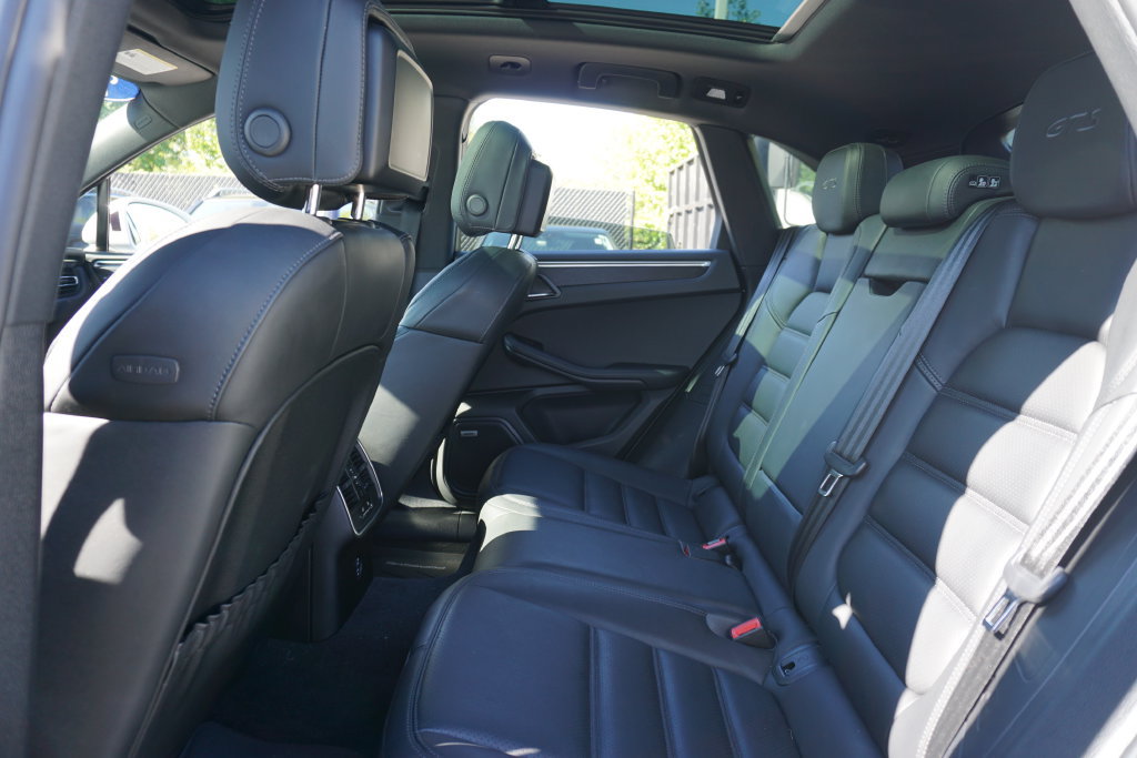 Used 2021 Porsche Macan GTS AWD/4WD image 25