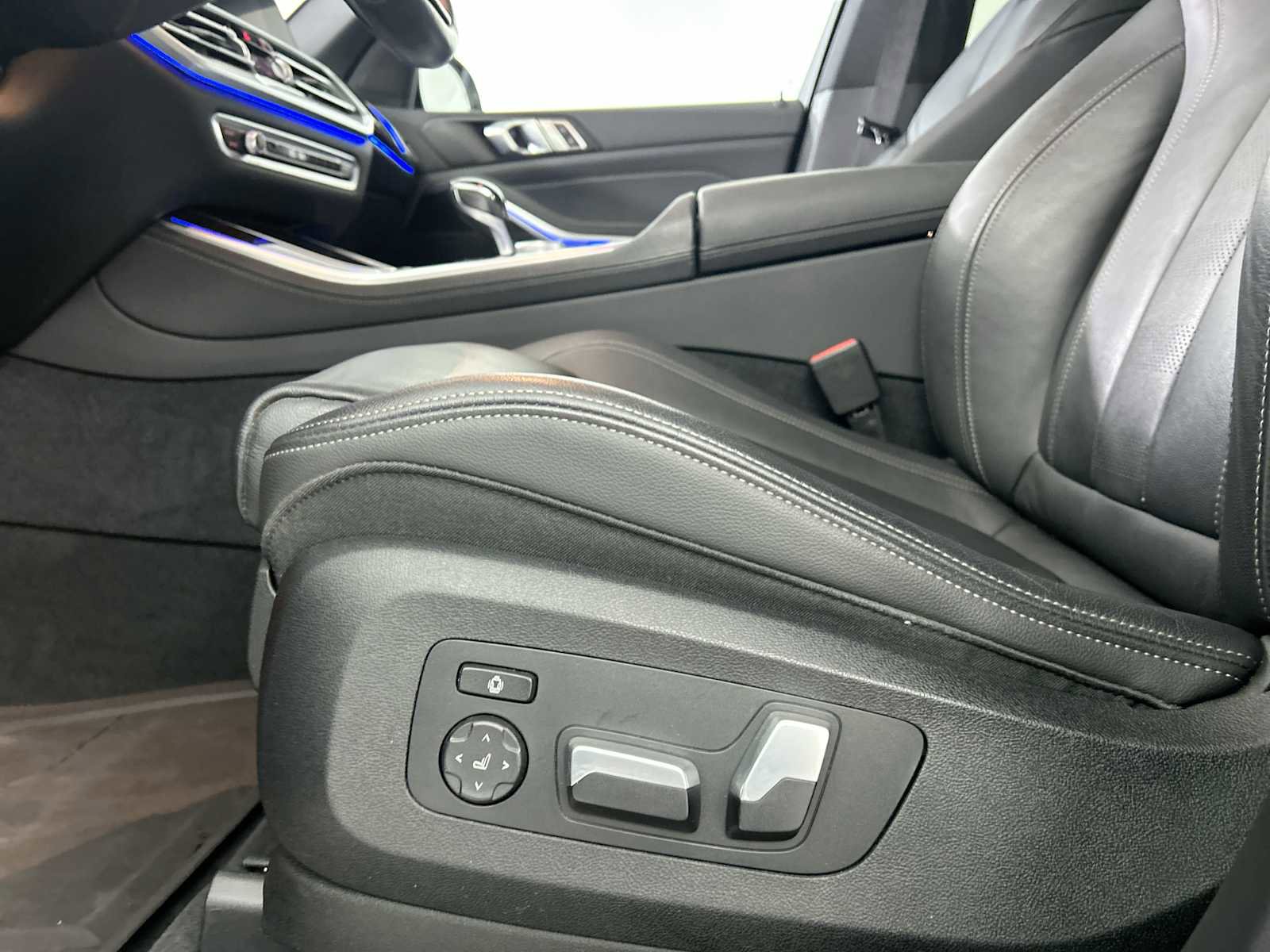 Used 2019 BMW X5 xDrive40i w/ Premium Package 2 image 14