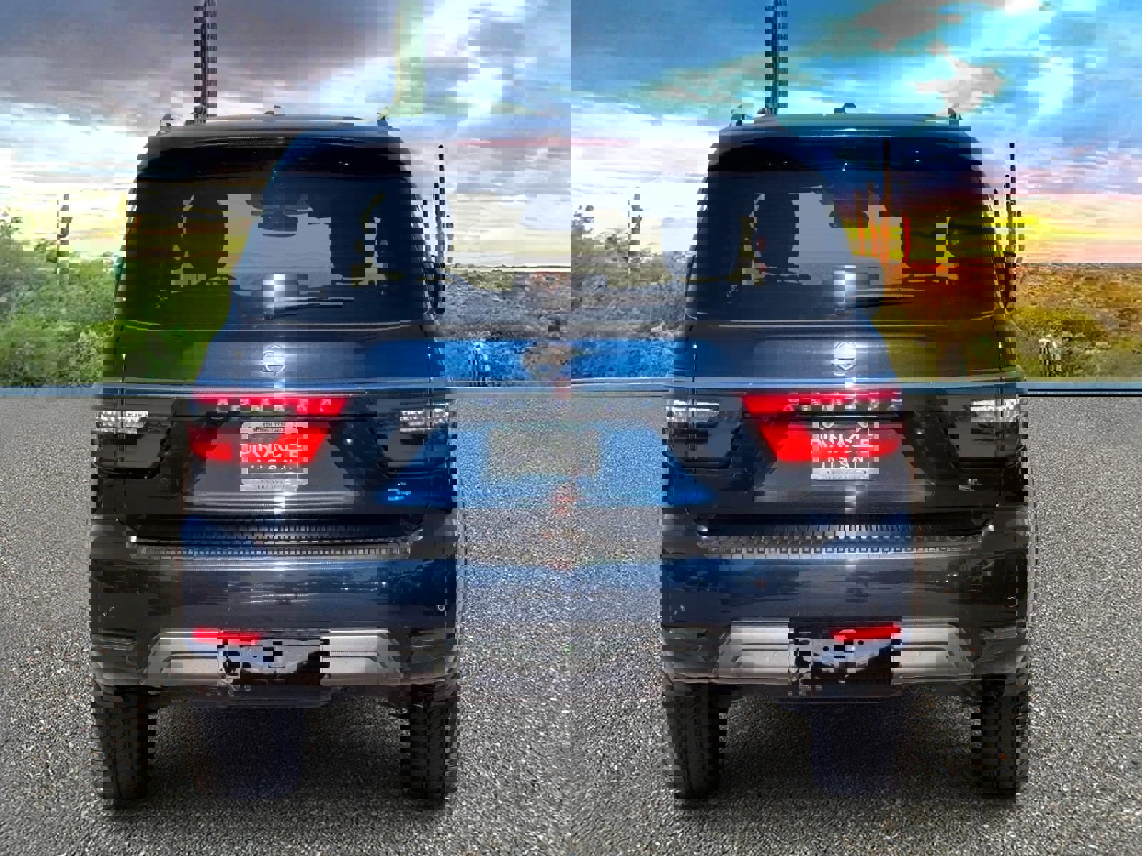 Used 2021 Nissan Armada SL w/ Captain's Chairs Package image 5