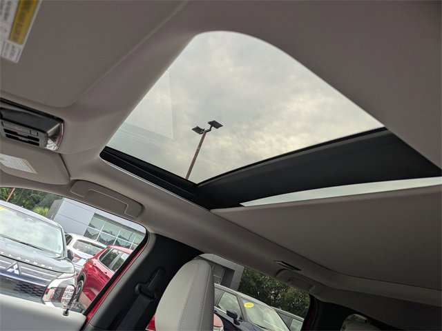 New 2025 Mitsubishi Outlander SE image 22