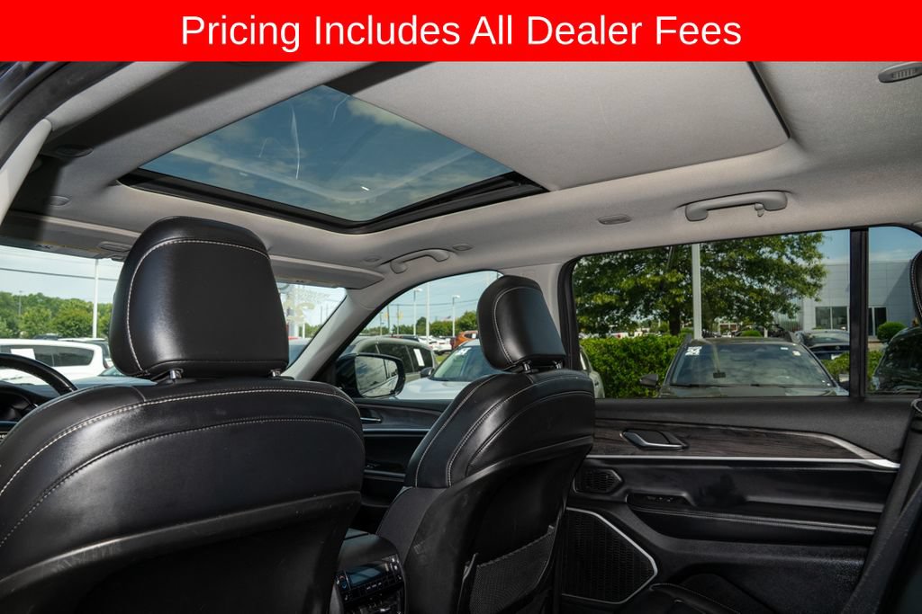 Used 2021 Jeep Grand Cherokee L Limited AWD/4WD image 11