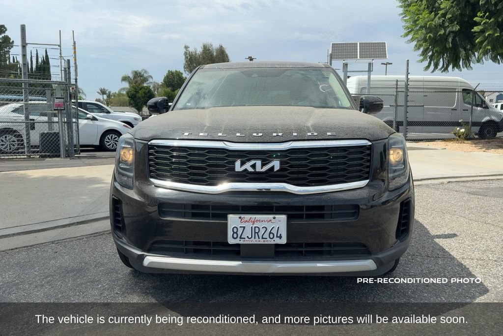 Used 2022 Kia Telluride LX FWD image 2
