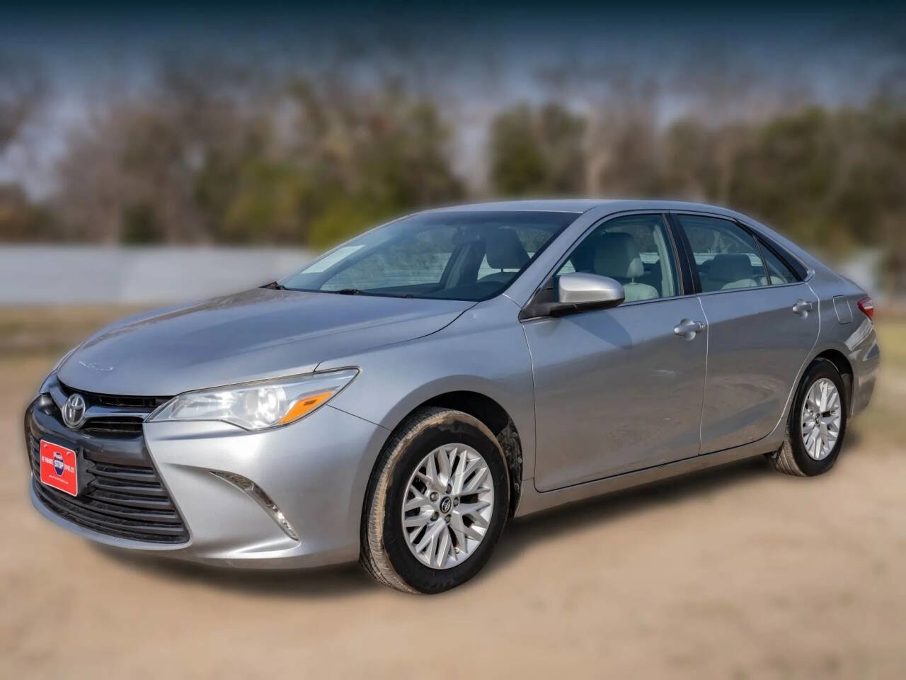 Used 2017 Toyota Camry LE image 9