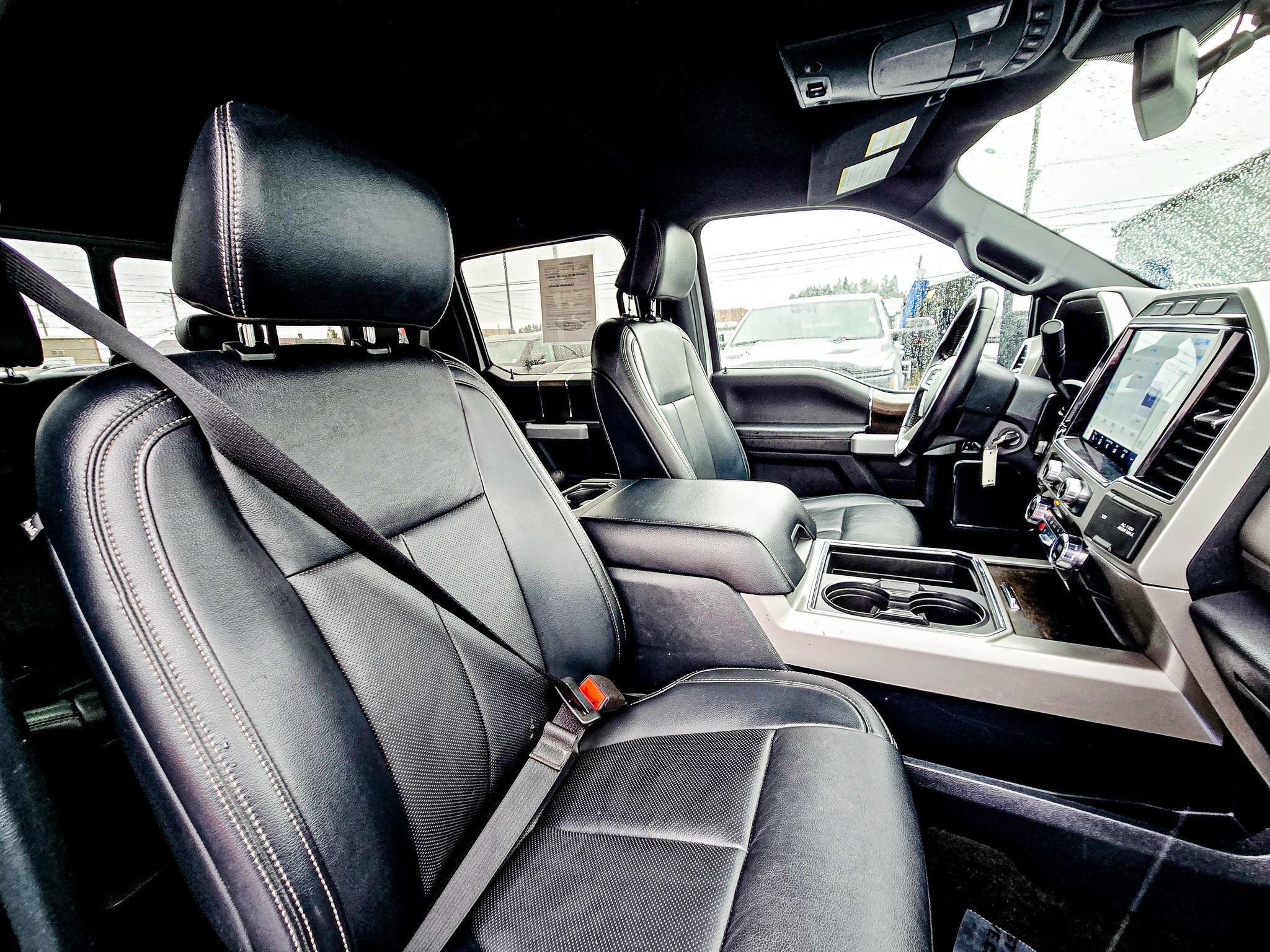 Used 2022 Ford F250 Lariat w/ Lariat Value Package AWD/4WD image 14