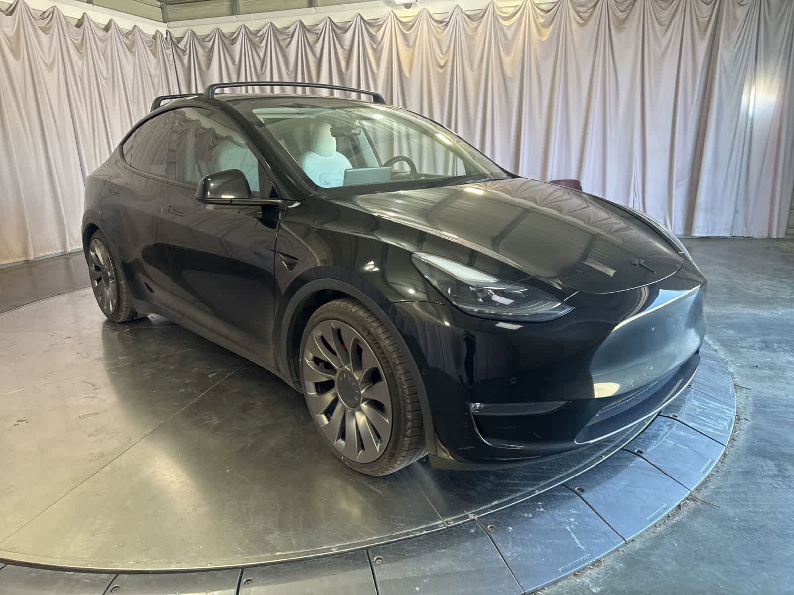 Used 2022 Tesla Model Y Performance AWD/4WD image 3