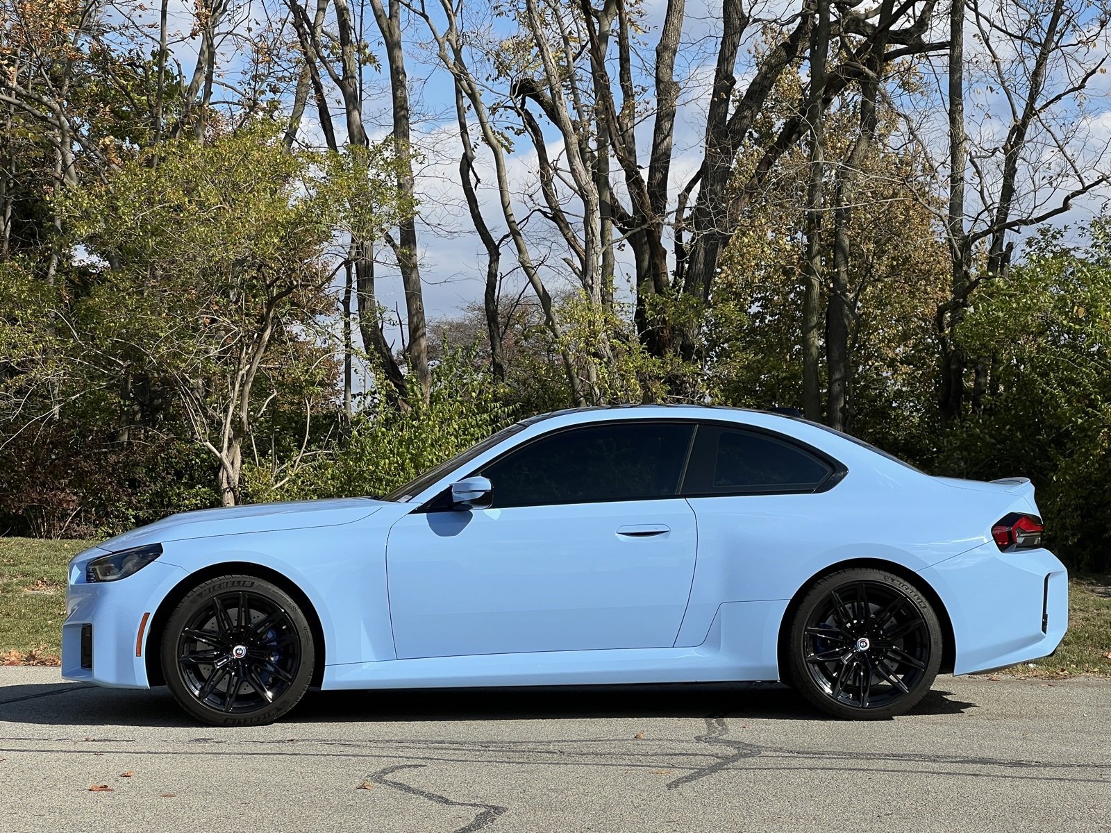 Used 2023 BMW M2 w/ Lighting Package image 2