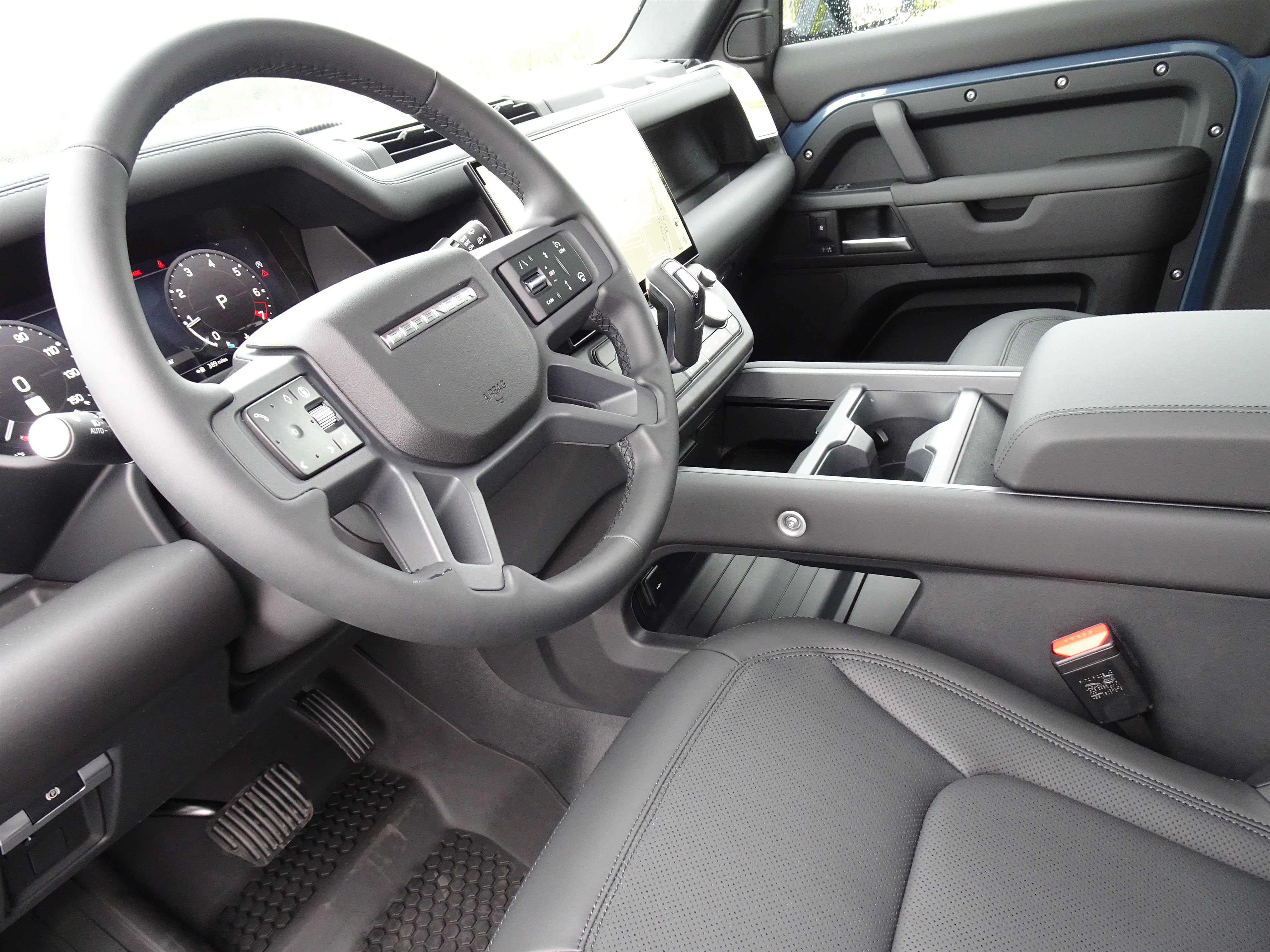 New 2026 Land Rover Defender 110 X-Dynamic SE AWD/4WD image 18
