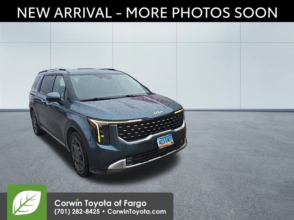 Used 2025 Kia Carnival SX