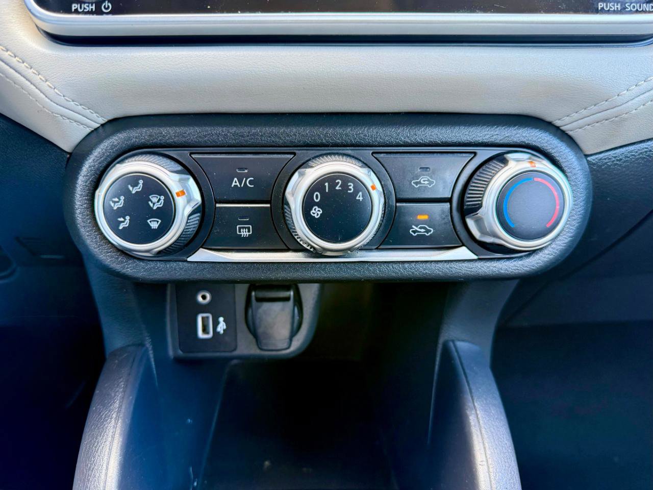 Used 2020 Nissan Versa SV FWD image 26