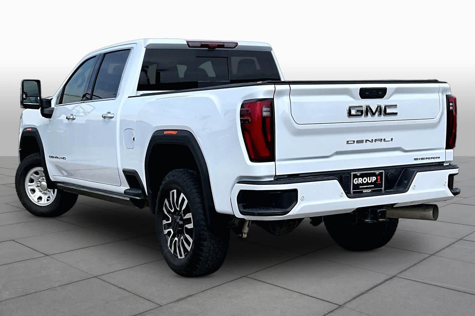 Used 2026 GMC Sierra 2500 Denali Ultimate AWD/4WD image 14