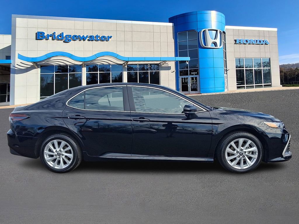 Used 2023 Toyota Camry LE image 7