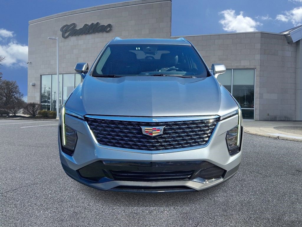 Certified 2025 Cadillac XT4 Premium Luxury AWD/4WD image 2