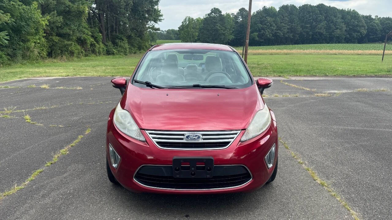 Used 2013 Ford Fiesta Titanium FWD image 3