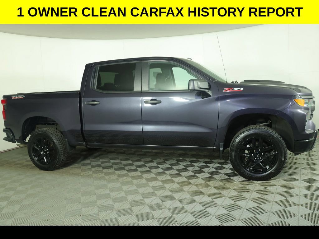 Used 2022 Chevrolet Silverado 1500 Custom Trail Boss w/ LPO, Dark Essentials Package image 2
