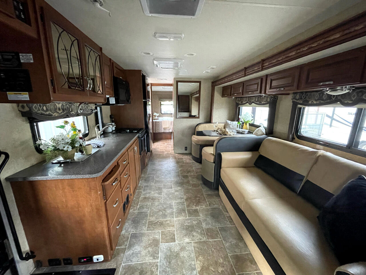 Used 2014 Ford F550 2WD Regular Cab Super Duty image 12