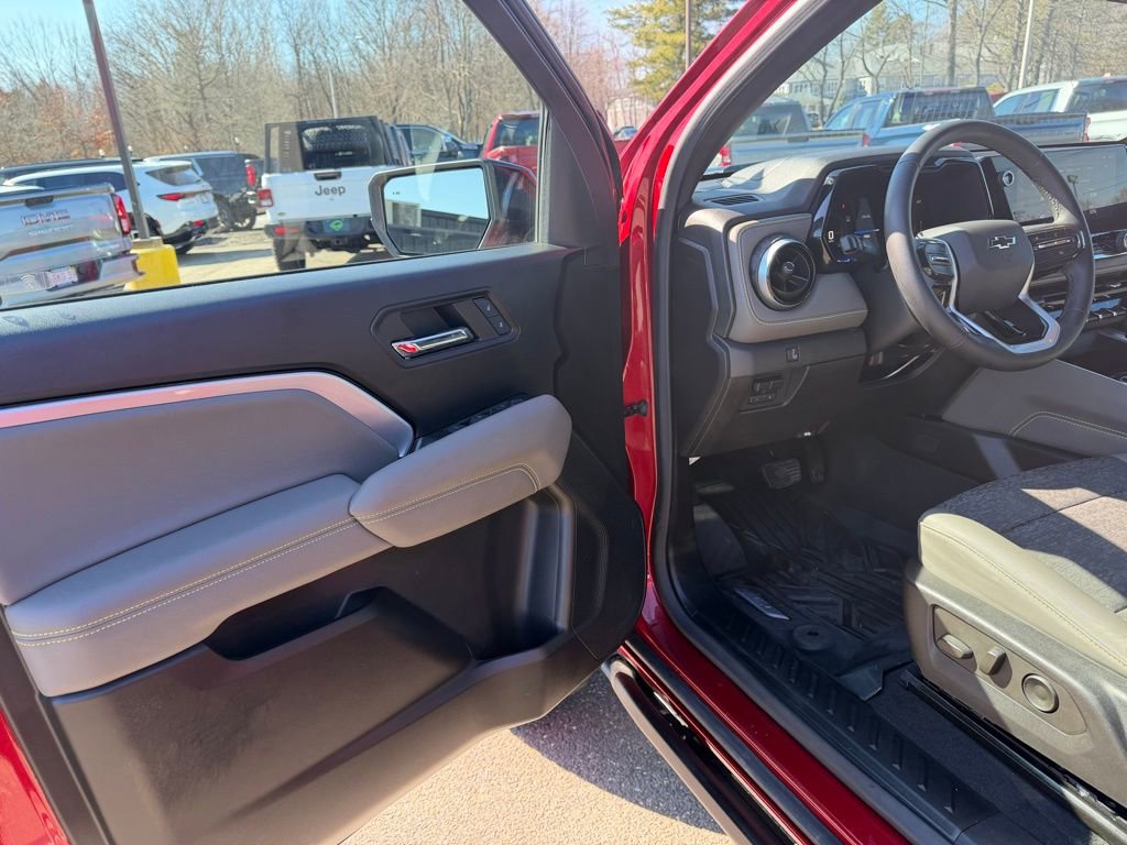 Used 2024 Chevrolet Colorado ZR2 w/ Safety Package image 26