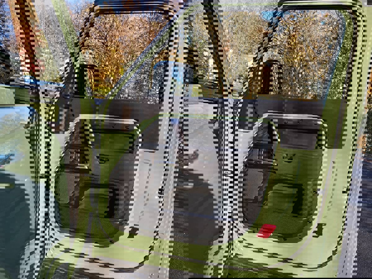 Used 2023 Land Rover Defender 110 75th Limited Edition image 25