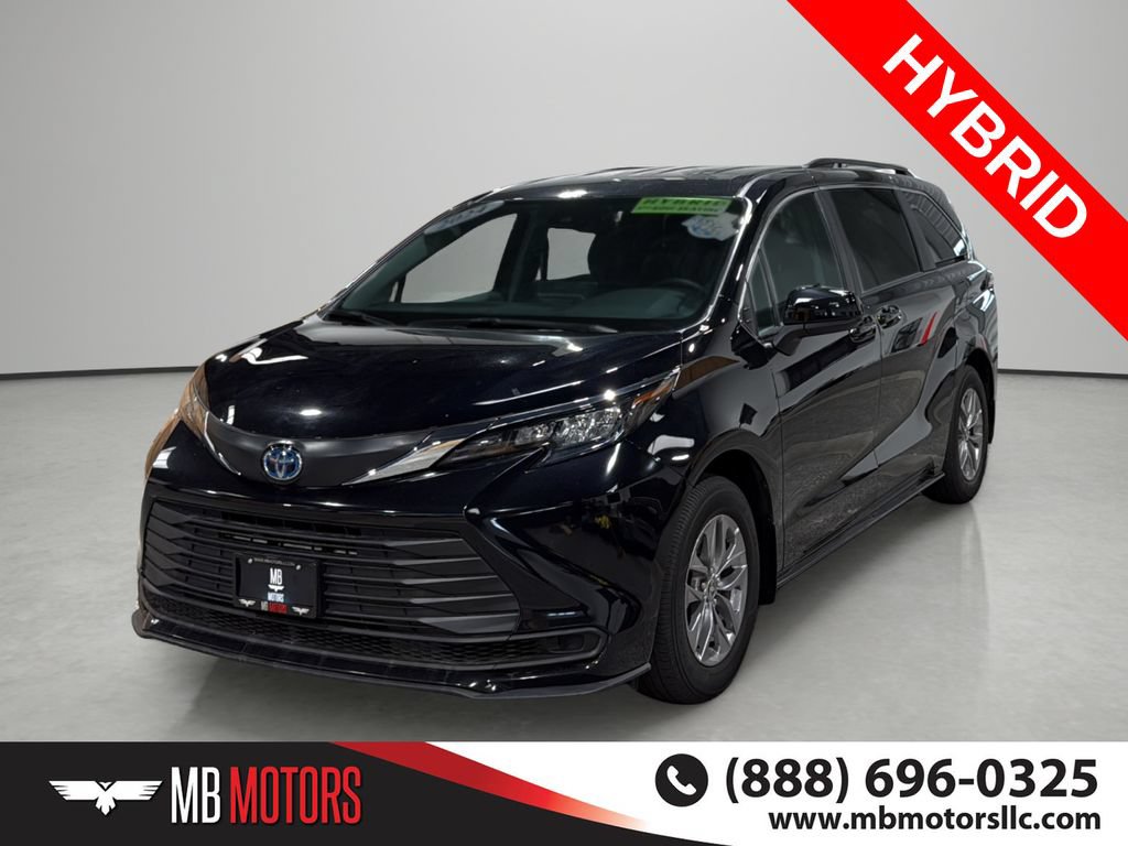 Used 2024 Toyota Sienna LE