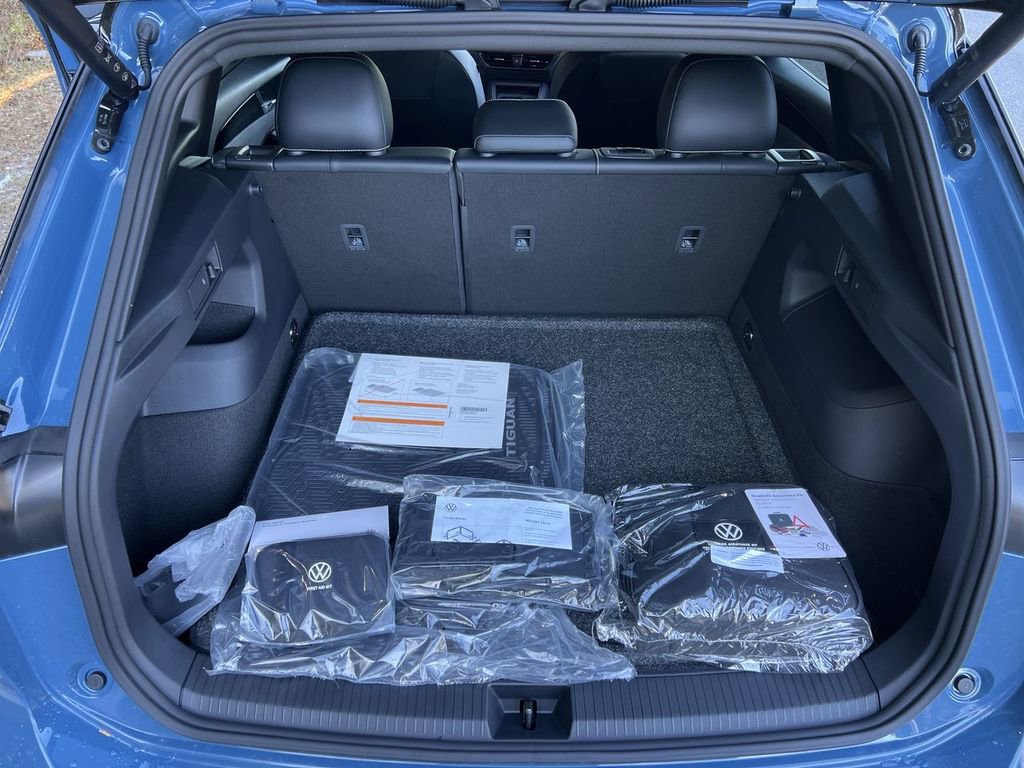 New 2026 Volkswagen Tiguan SE R-Line image 24