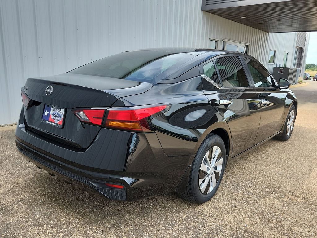 Used 2024 Nissan Altima 2.5 S FWD image 22