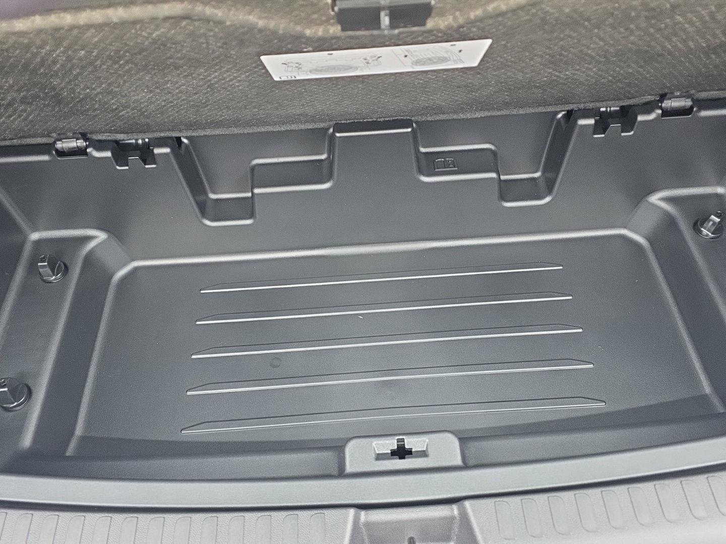 New 2026 Chevrolet Traverse LT w/ Sun and Wheel Package image 24