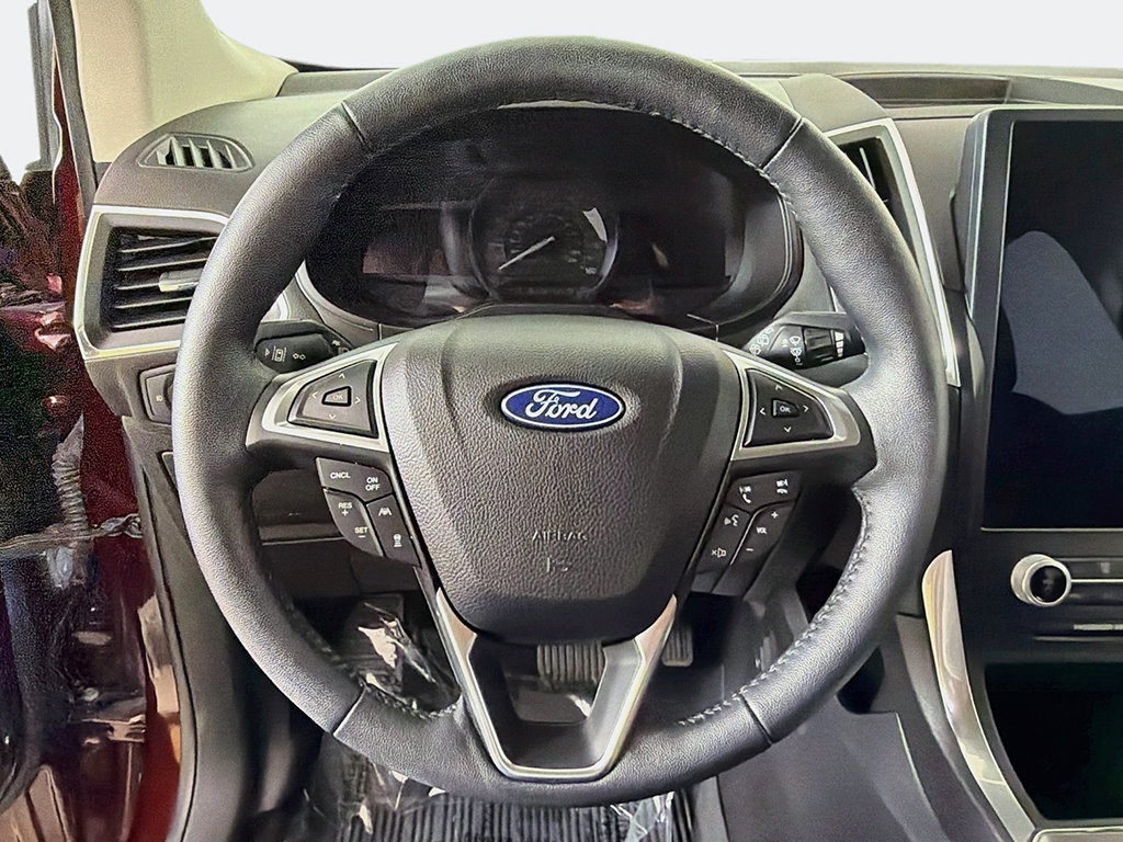 Used 2023 Ford Edge Titanium AWD/4WD image 32