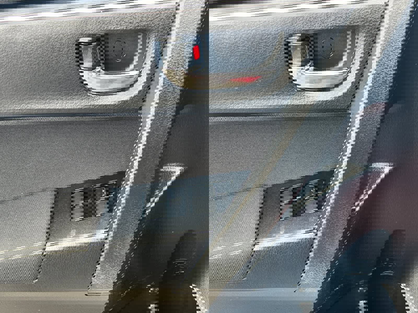 Used 2019 Toyota Corolla LE image 13