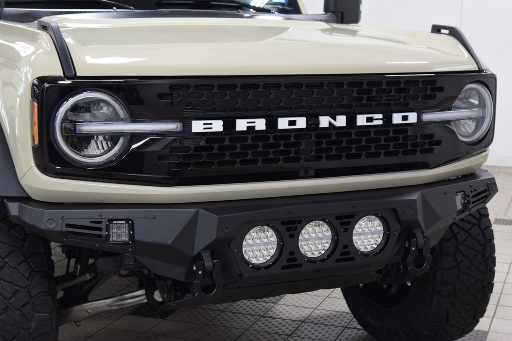 Used 2025 Ford Bronco Outer Banks AWD/4WD image 13
