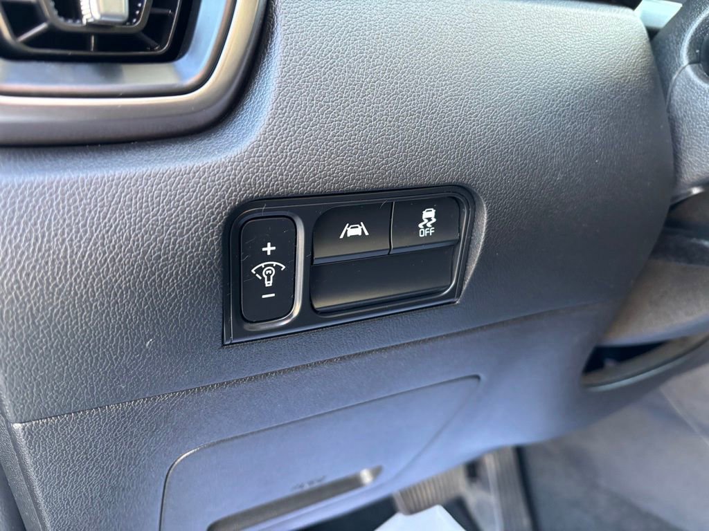 Used 2023 Kia Sorento LX image 18