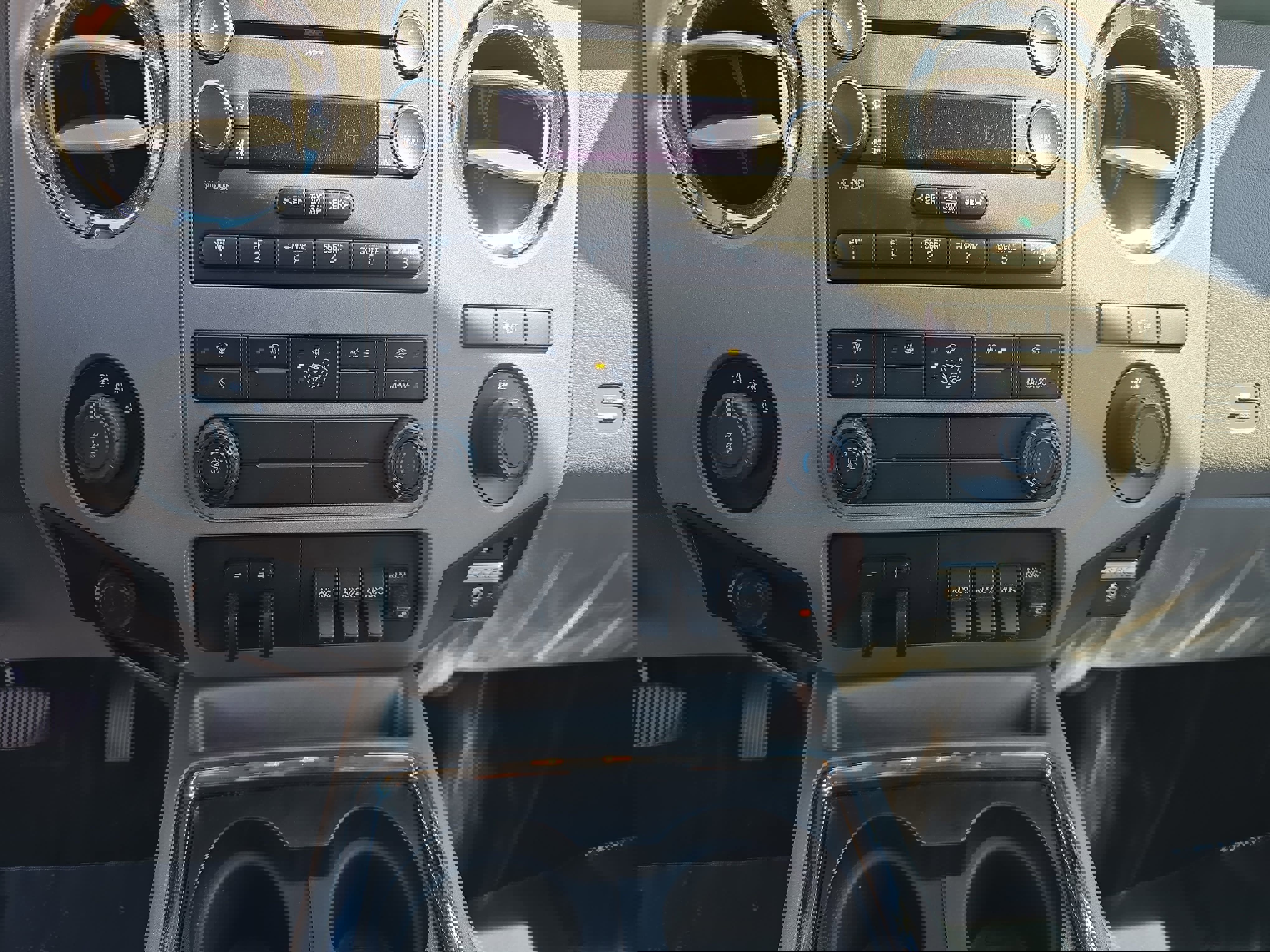 Used 2016 Ford F250 XLT w/ XLT Premium Package image 23