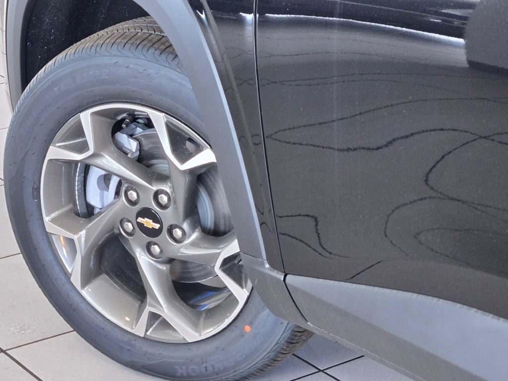 New 2026 Chevrolet Trax LT w/ Driver Confidence Package FWD image 14