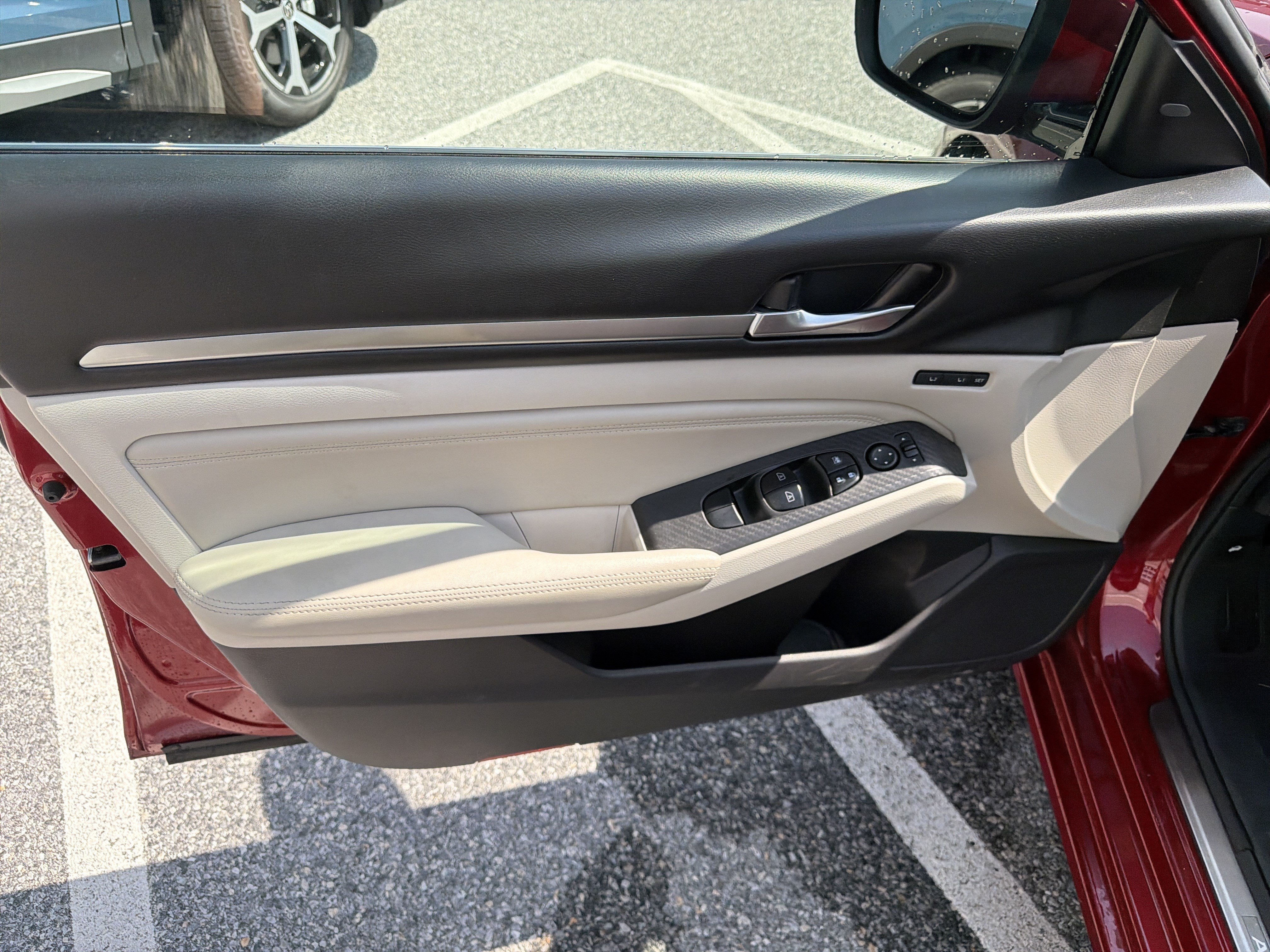Used 2019 Nissan Altima 2.0 Edition One FWD image 12